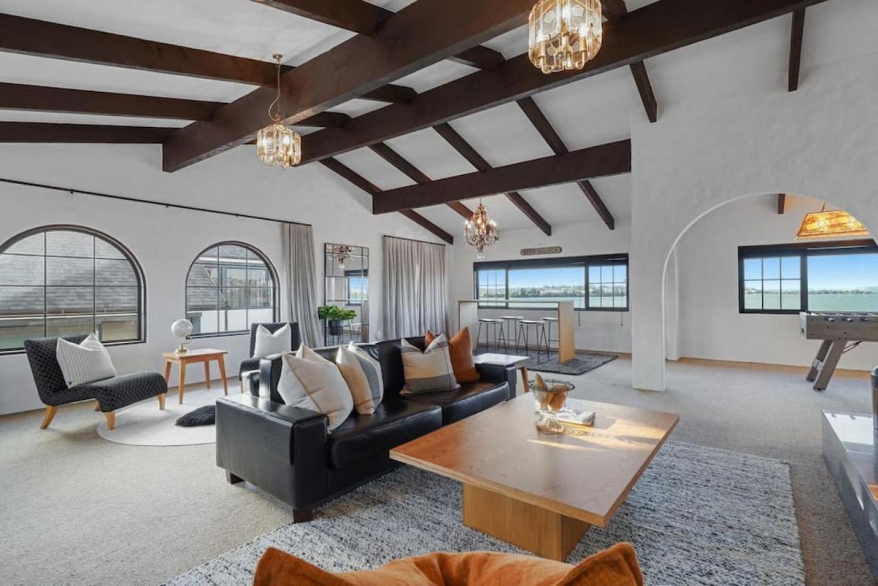 Magnificent Beachfront Mansion - Pool - Fireplace Auckland Exterior foto