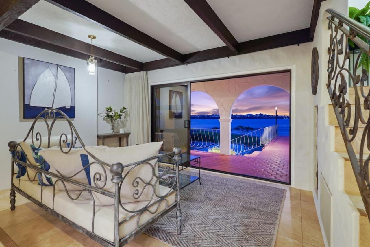 Magnificent Beachfront Mansion - Pool - Fireplace Auckland Exterior foto